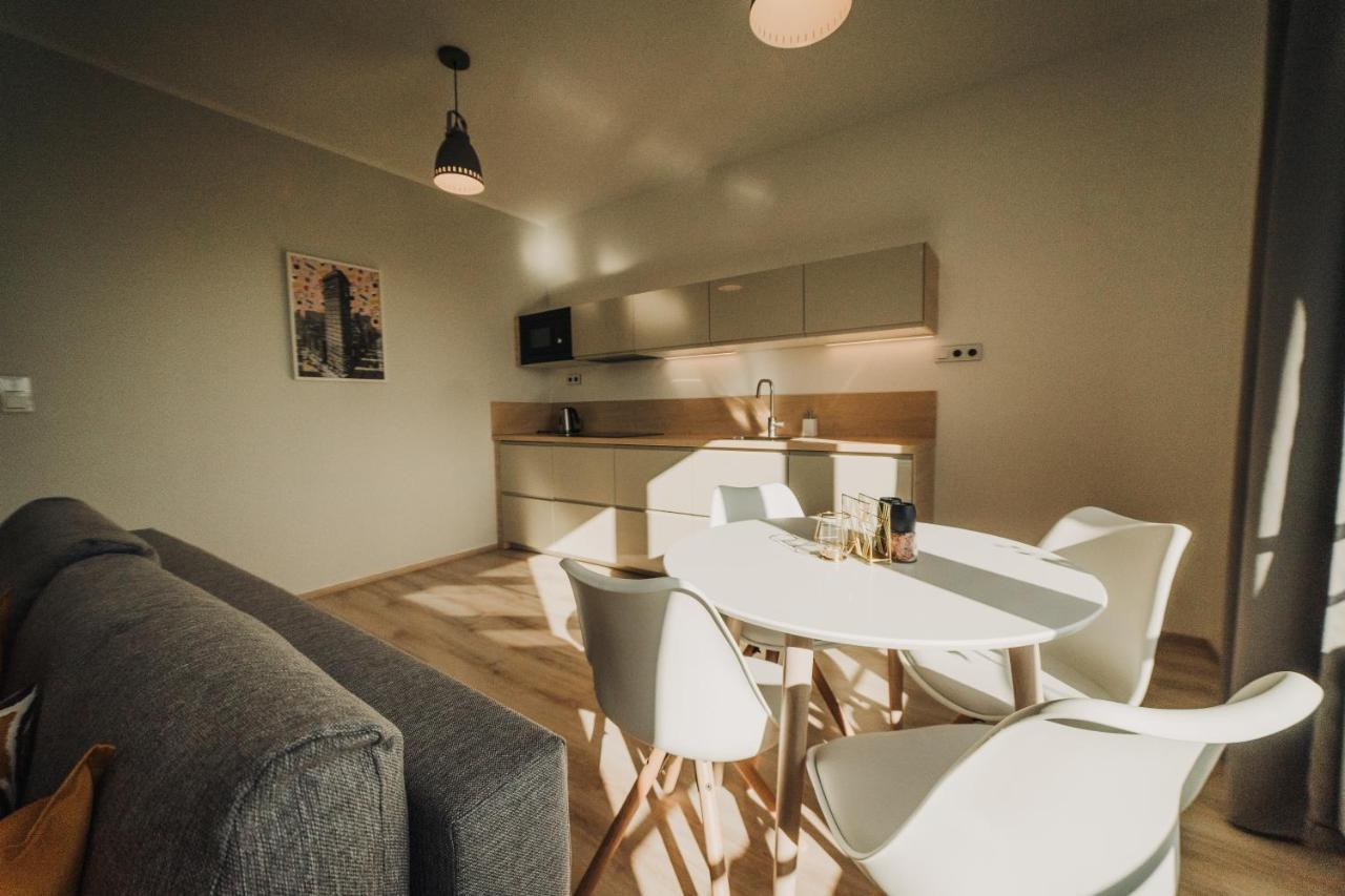 New Equipped Apartment In The City Center เปิลเซน ภายนอก รูปภาพ